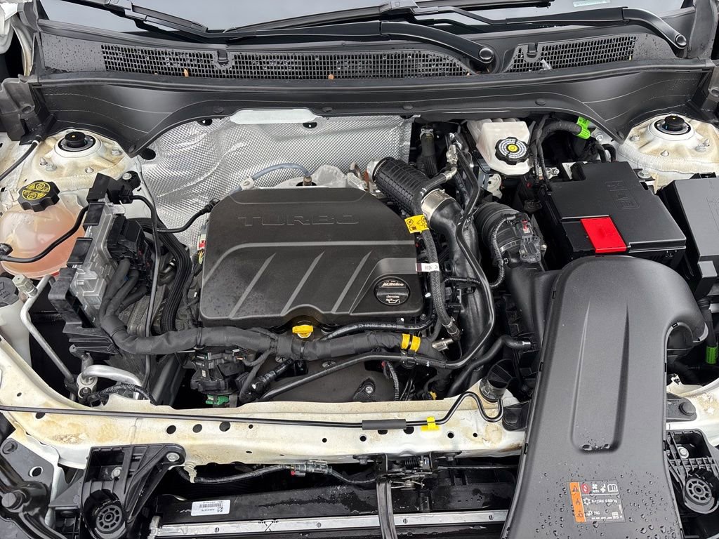 Used 2025 Buick Envista Sport Touring w/ Experience Buick Package image 10