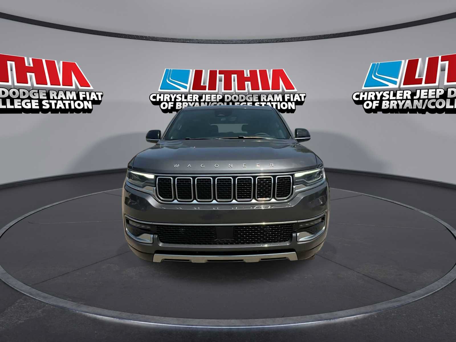Used 2024 Jeep Wagoneer Series III AWD/4WD image 3