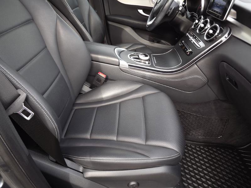 Used 2019 Mercedes-Benz GLC 300 4MATIC image 34