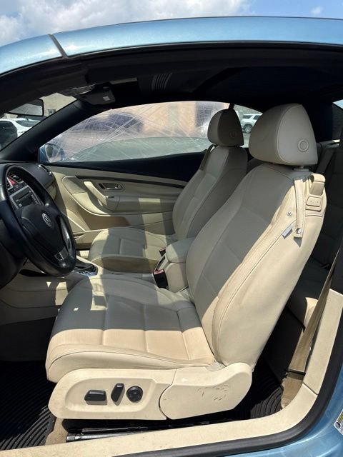 Used 2008 Volkswagen Eos Komfort FWD image 12