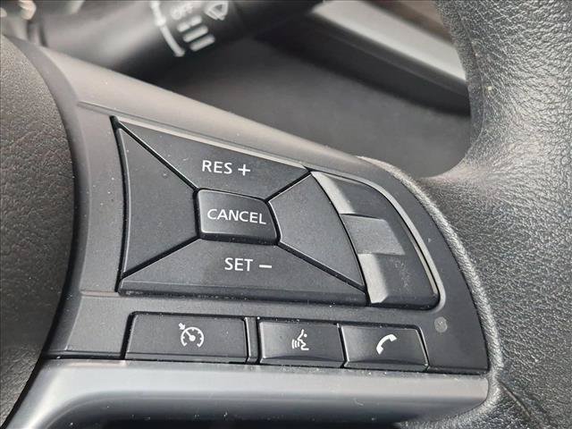 Used 2025 Nissan Altima 2.5 SV FWD image 15