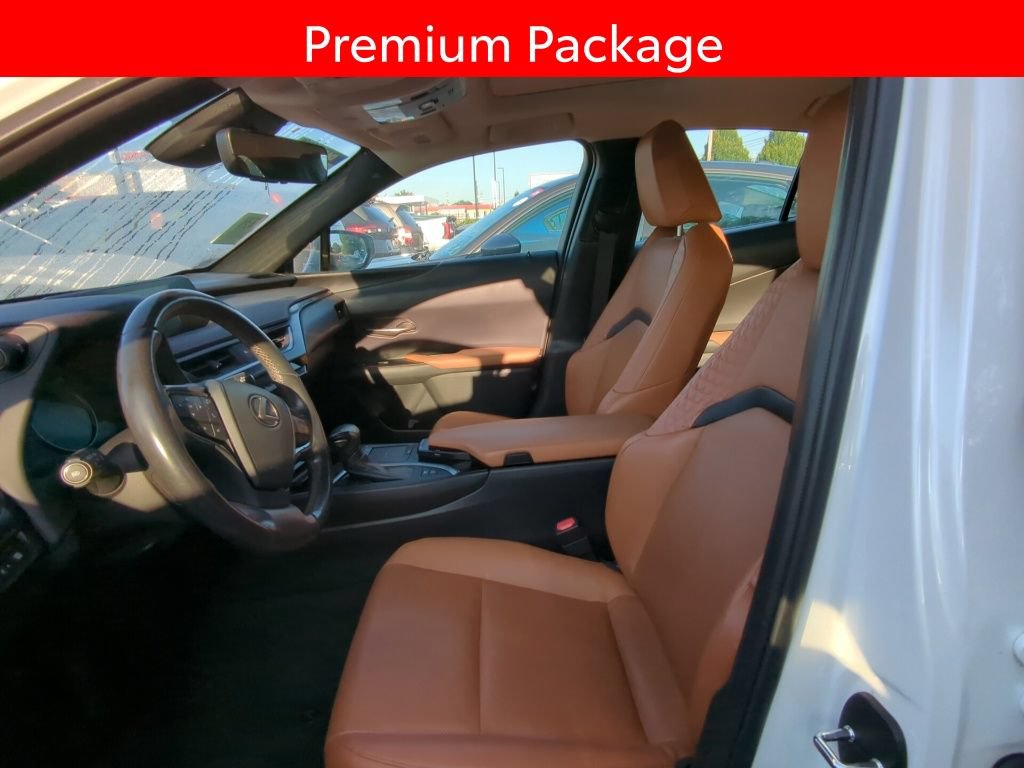 Used 2019 Lexus UX 250h AWD/4WD image 6