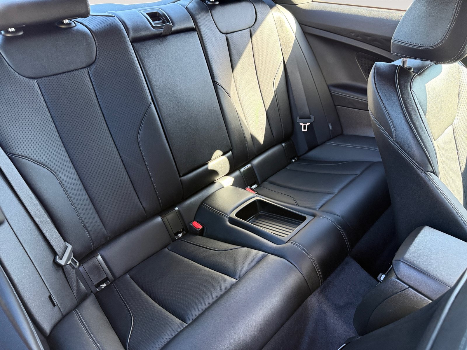 Used 2025 BMW 230i Coupe w/ Convenience Package RWD image 18