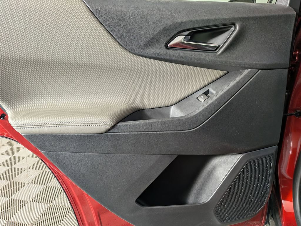 New 2026 Chevrolet Equinox LT w/ Convenience Package II image 31