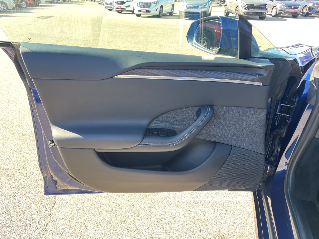 Used 2022 Tesla Model S AWD/4WD image 11
