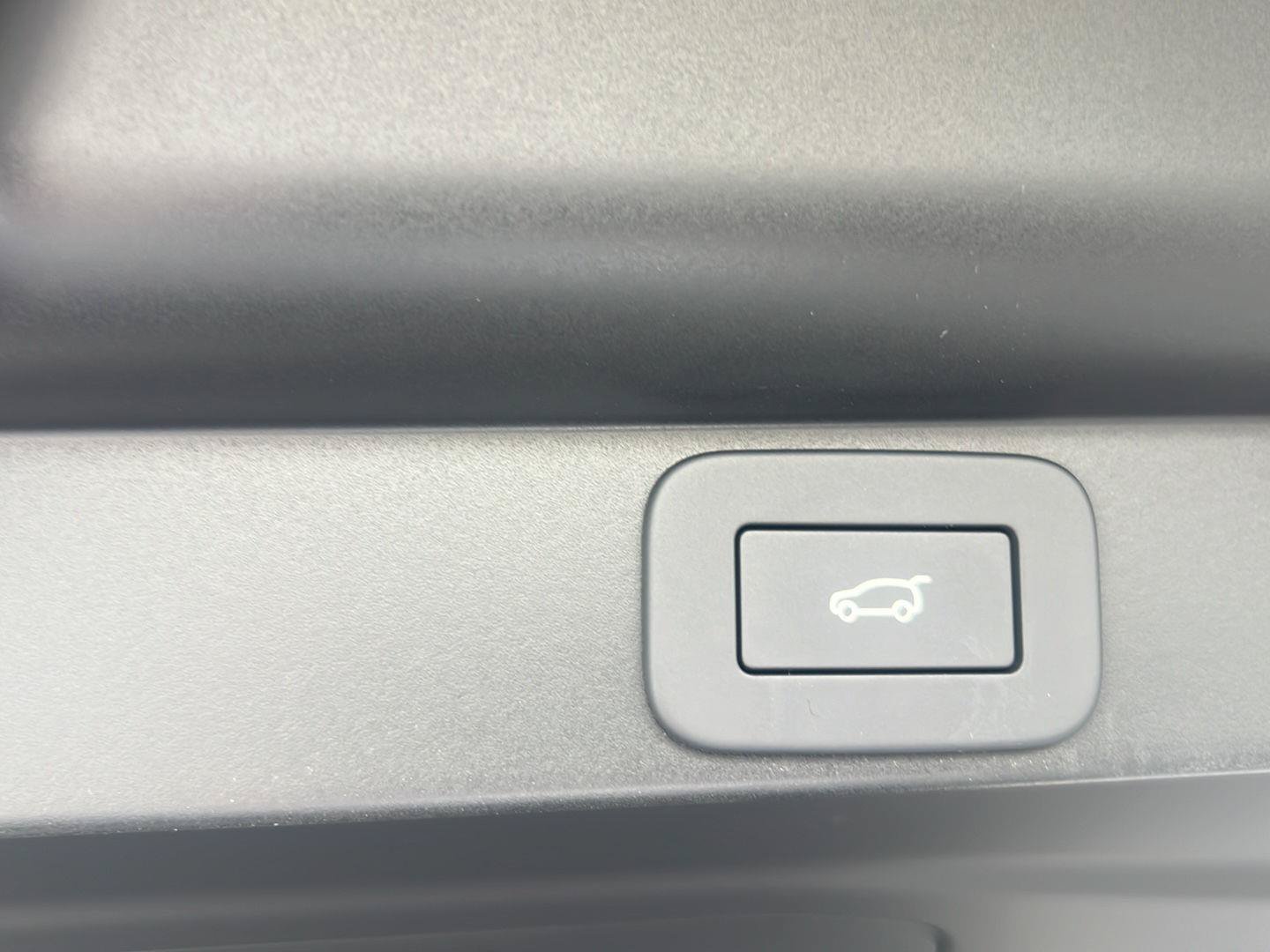 New 2026 Land Rover Range Rover SE AWD/4WD image 32
