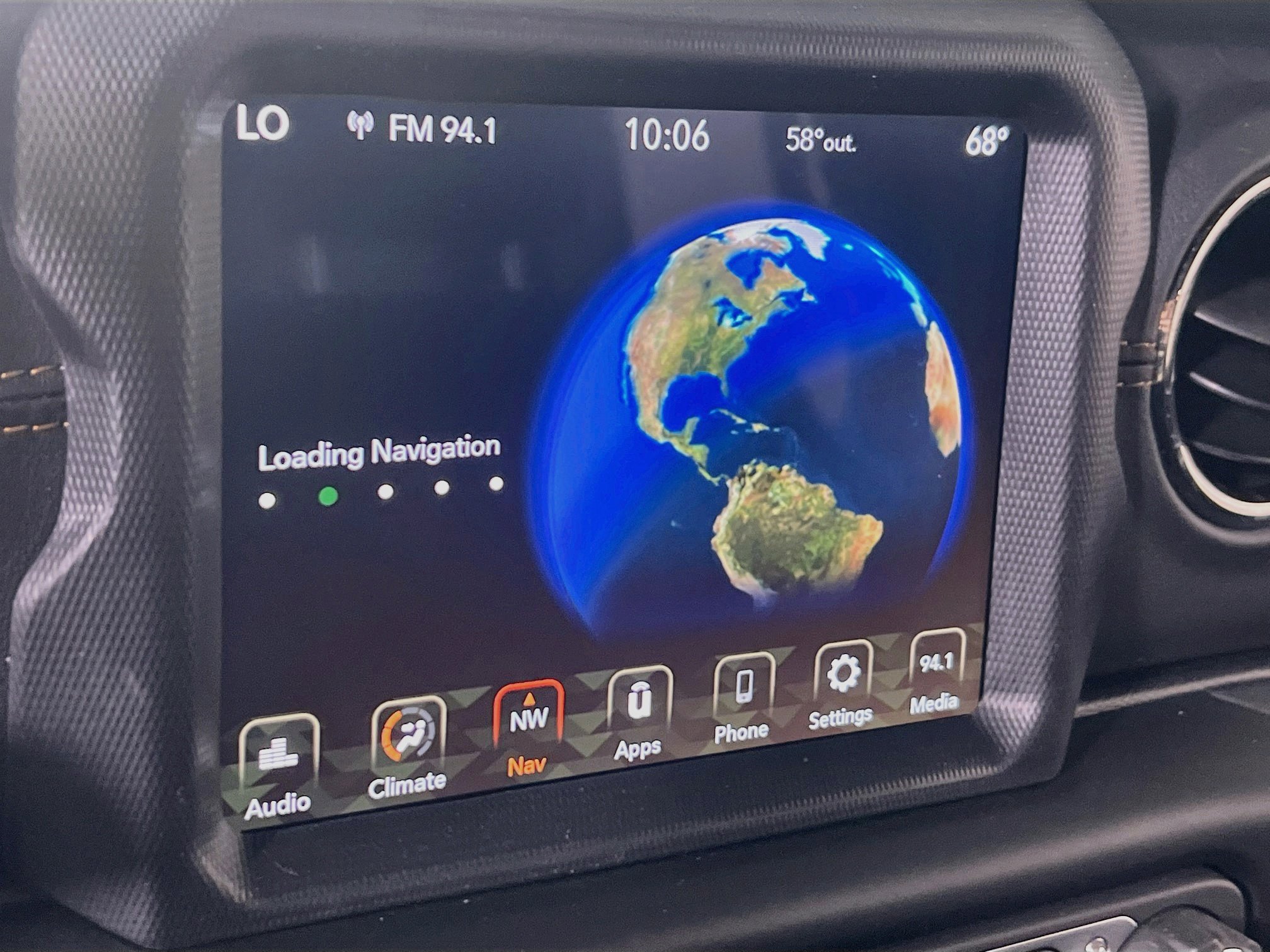 Used 2020 Jeep Wrangler Unlimited Sahara AWD/4WD image 13