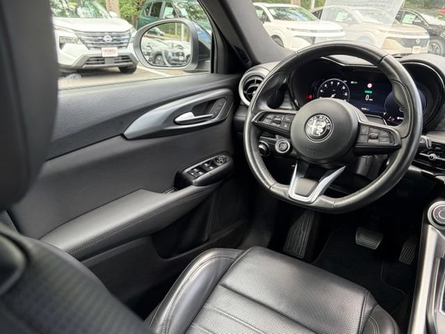 Used 2024 Alfa Romeo Tonale Ti w/ Premium Interior Package AWD/4WD image 41