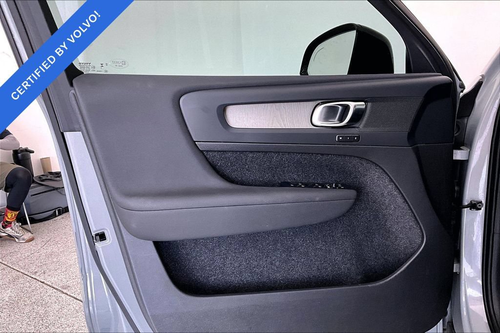 Used 2024 Volvo XC40 B5 Core w/ Protection Package Premier AWD/4WD image 20