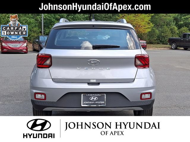 Certified 2026 Hyundai Venue SEL FWD image 25