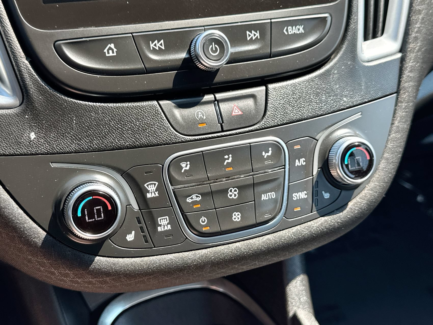 Used 2025 Chevrolet Malibu LT FWD image 18