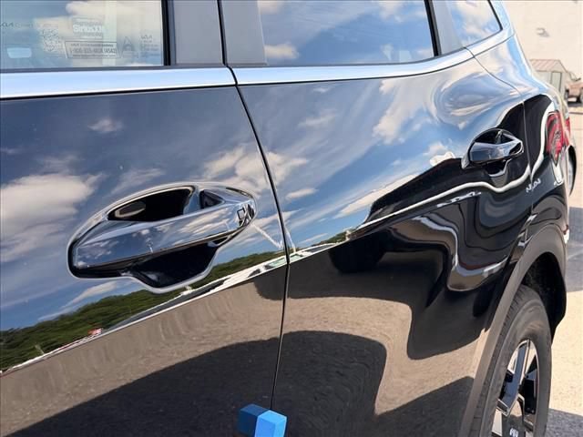 New 2026 Kia Sportage LX AWD/4WD image 8
