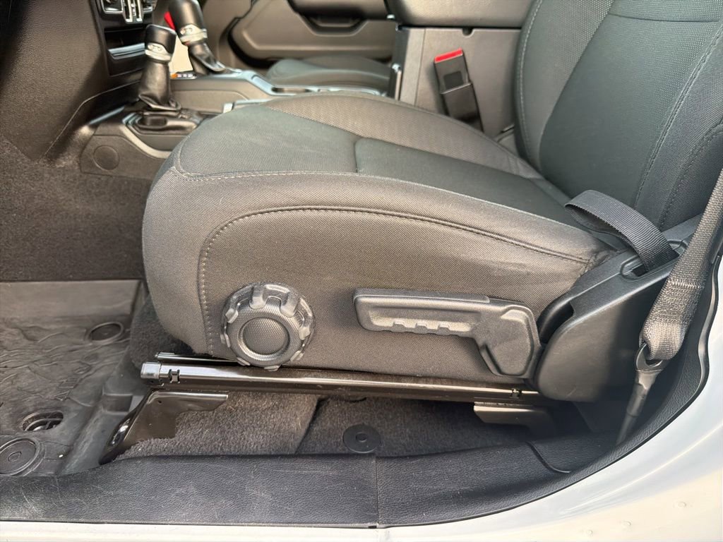 Used 2020 Jeep Wrangler Unlimited Sport S w/ Sun And Sound Package image 15