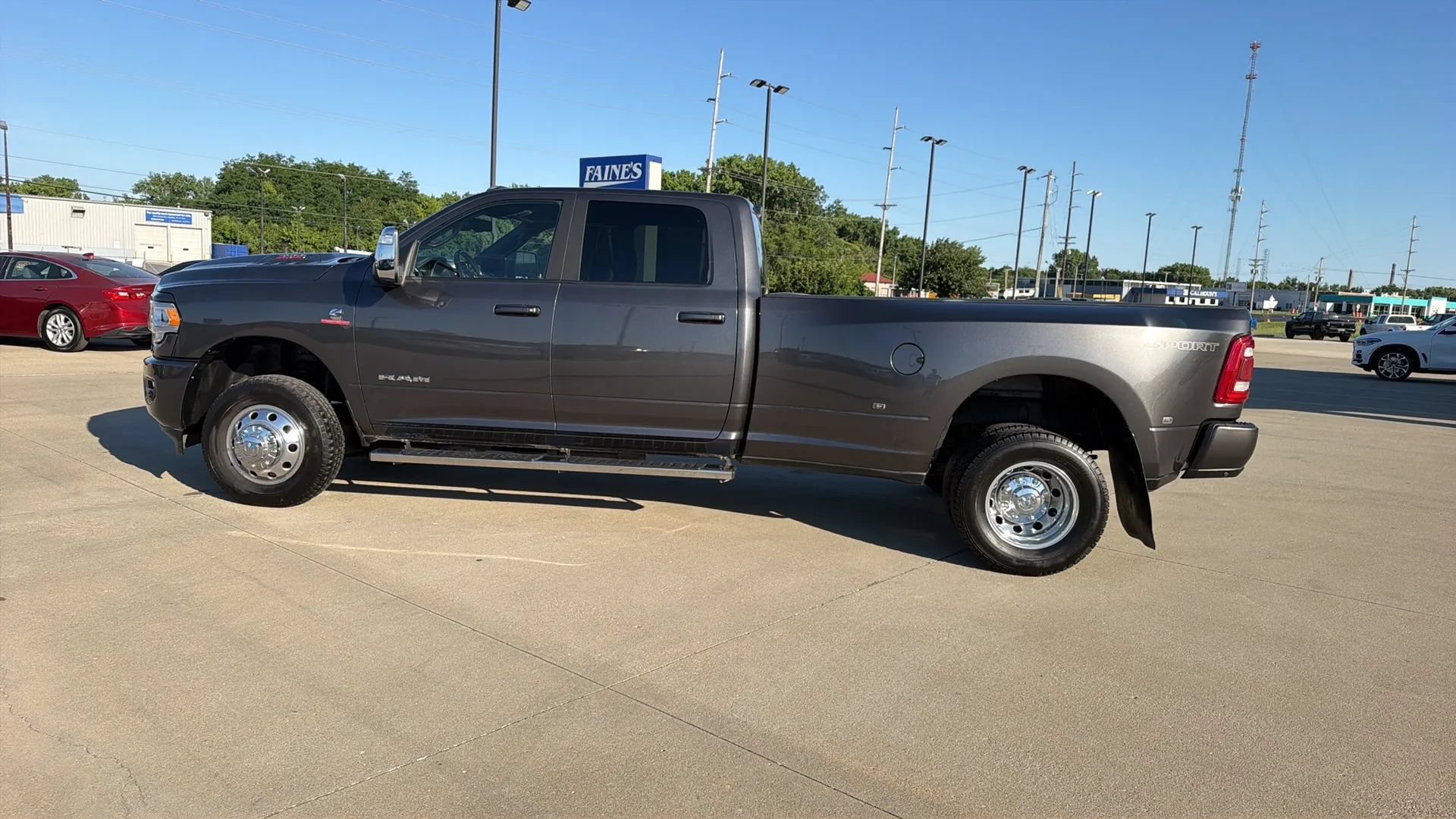 Used 2023 RAM 3500 Laramie AWD/4WD image 11