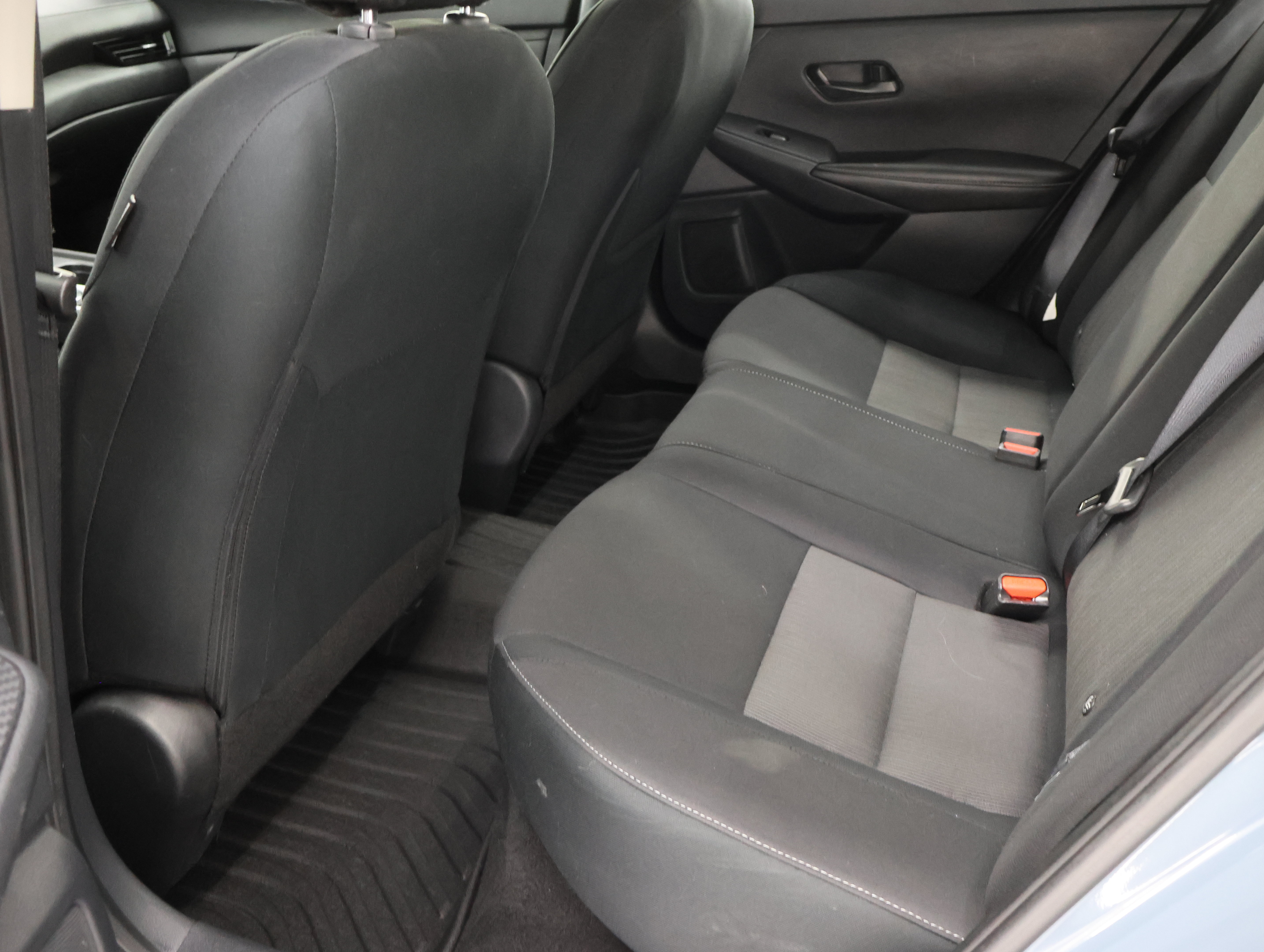 Used 2024 Nissan Sentra SV FWD image 33