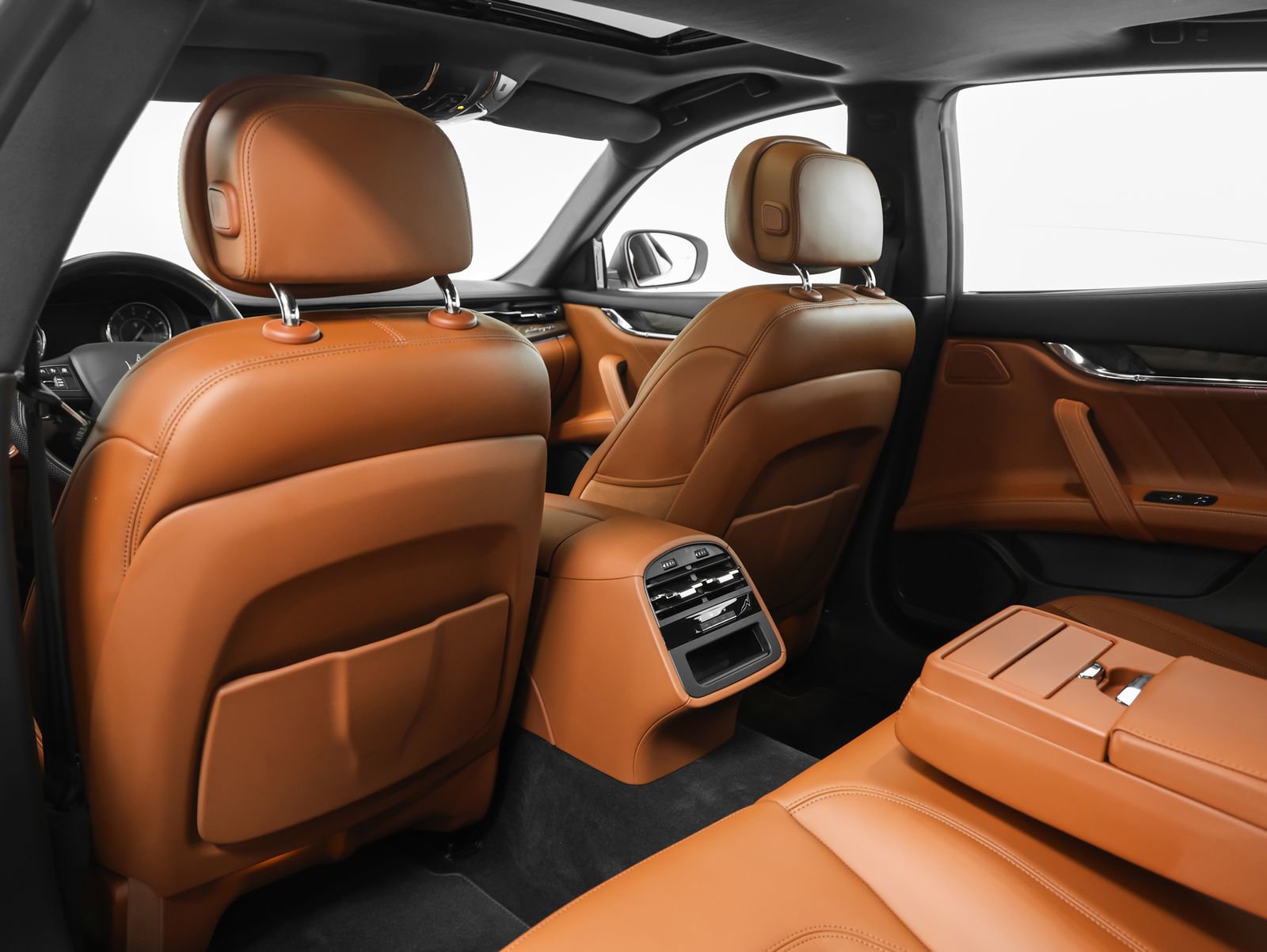 Used 2023 Maserati Quattroporte Modena RWD image 54