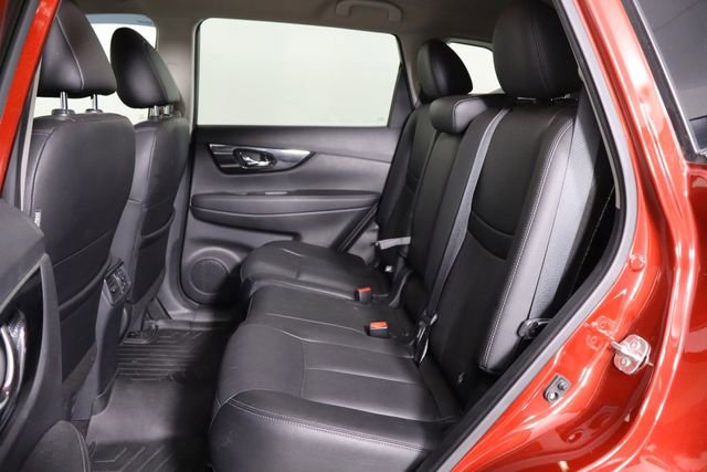 Used 2020 Nissan Rogue SL FWD image 17