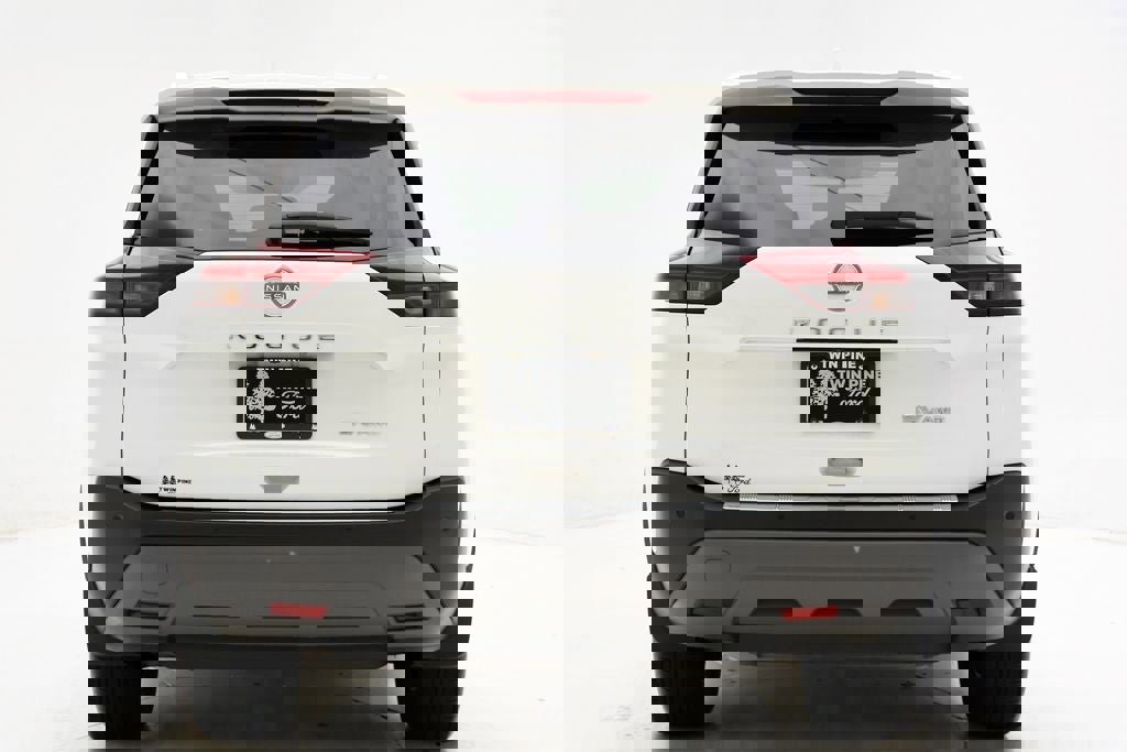 Used 2023 Nissan Rogue SV w/ SV Premium Package image 8