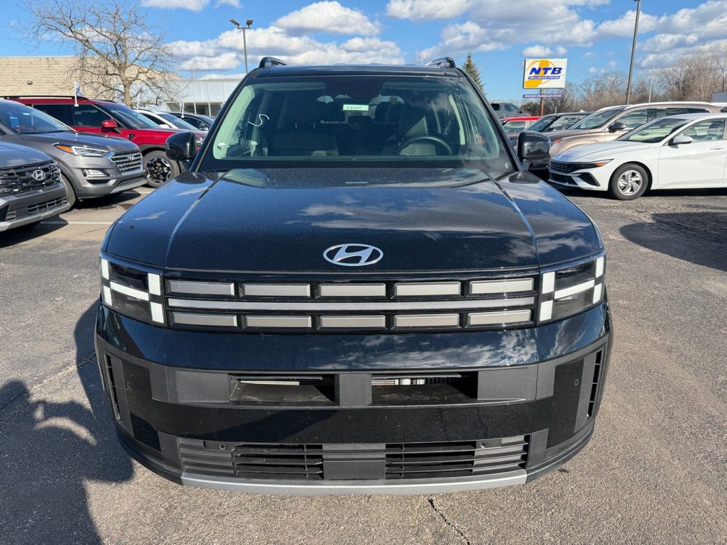 Used 2025 Hyundai Santa Fe SEL image 3