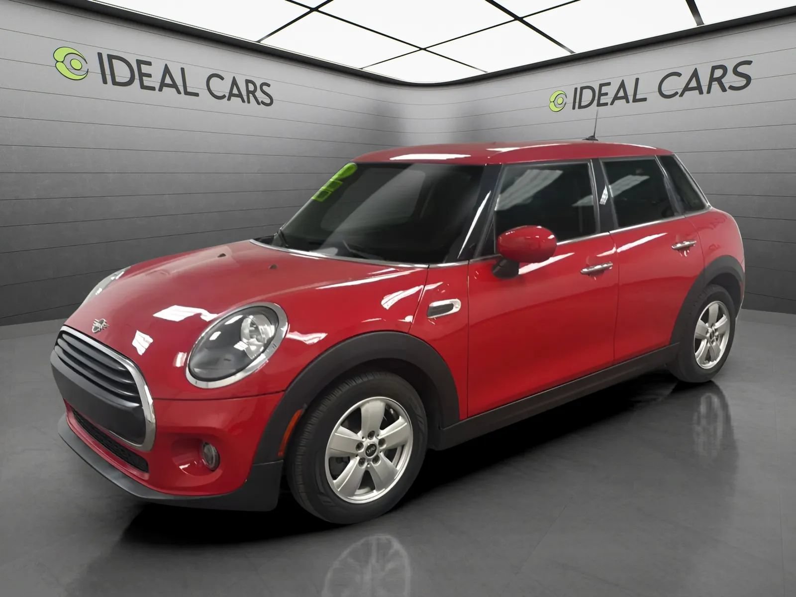 Used 2021 MINI Cooper 4-Door Hardtop FWD image 1