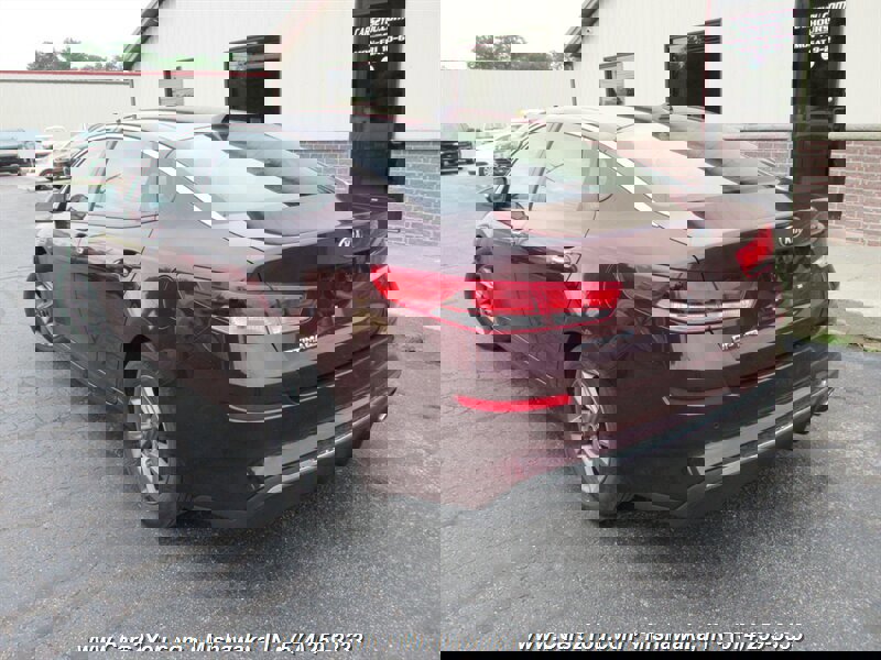 Used 2020 Kia Optima LX image 4