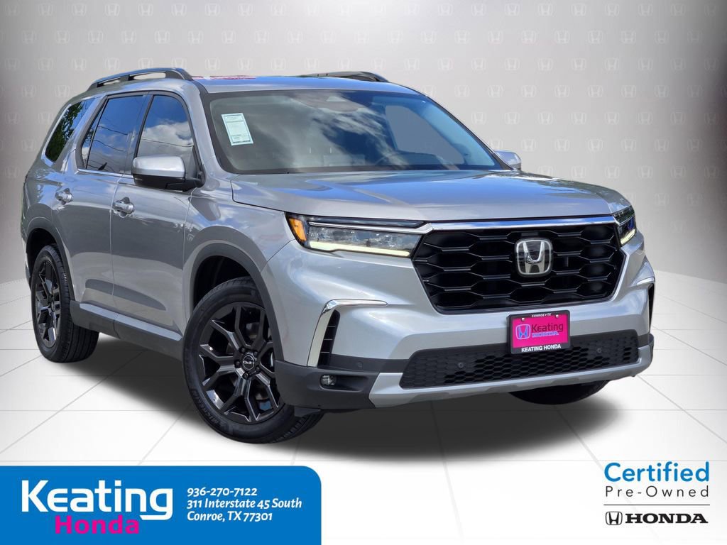 Certified 2025 Honda Pilot Touring image 3