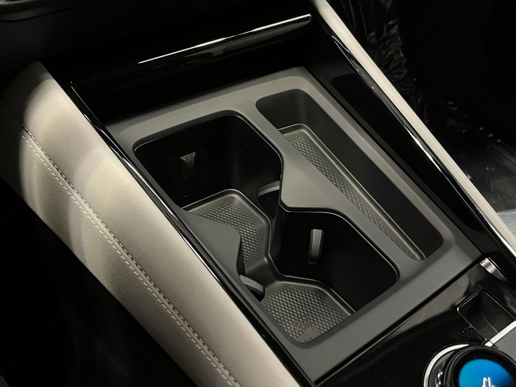 New 2026 Volkswagen Tiguan SEL R-Line image 13