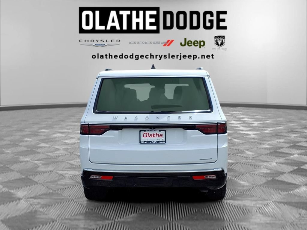 Certified 2024 Jeep Wagoneer L Series II w/ Flexible Seating Group AWD/4WD image 29