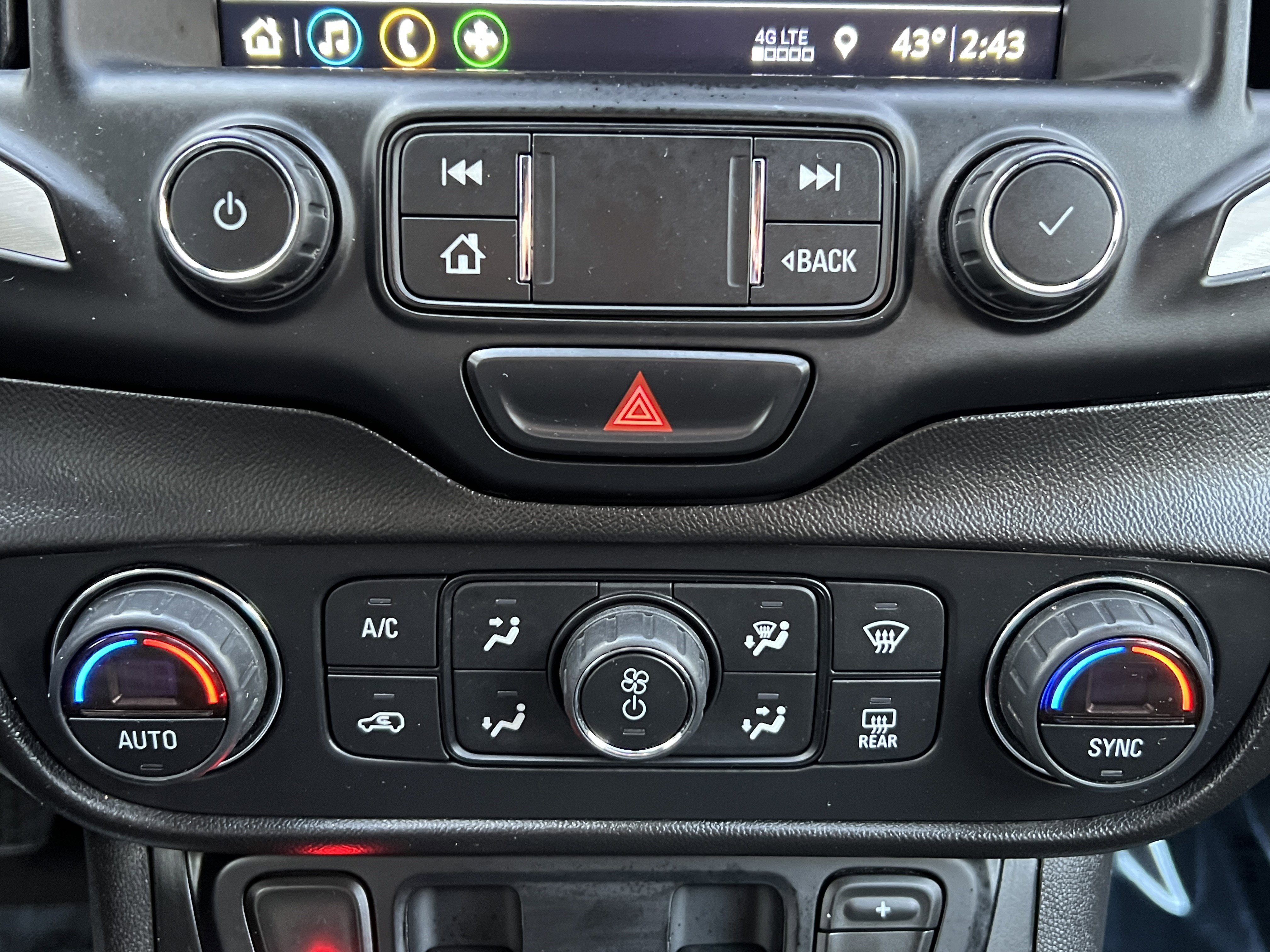 Used 2019 GMC Terrain SLT w/ Preferred Package image 29