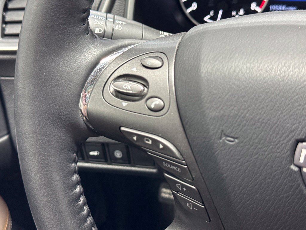 Used 2024 Nissan Murano Platinum AWD/4WD image 12