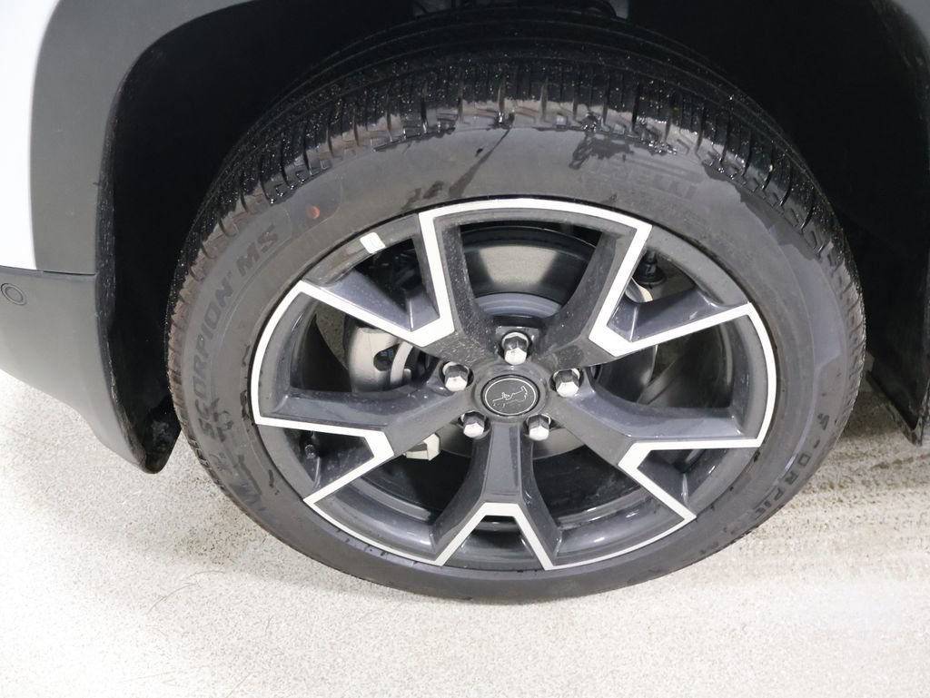 New 2026 Jeep Cherokee Overland AWD/4WD image 9