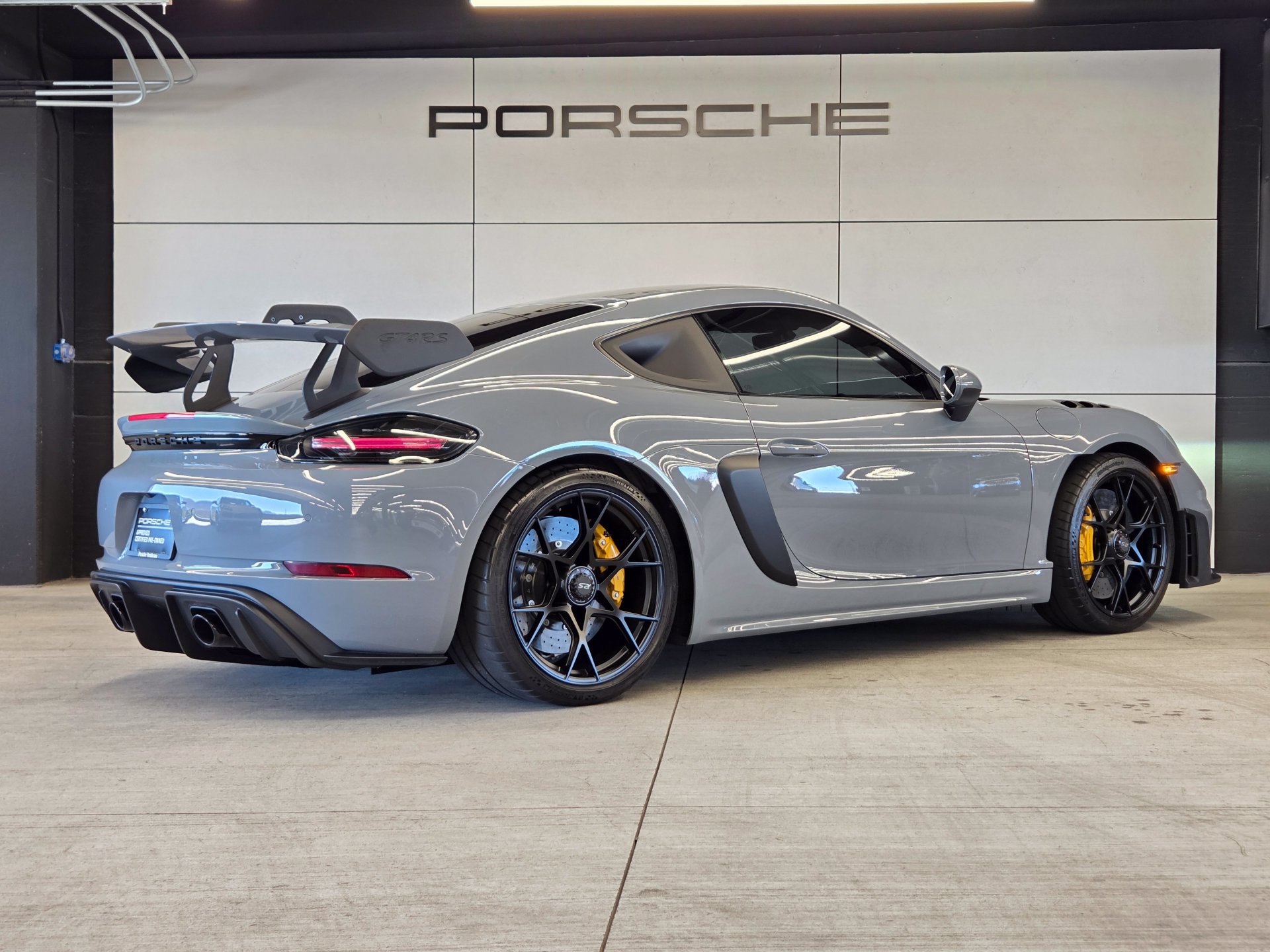 Certified 2023 Porsche 718 Cayman GT4 RS RWD image 6