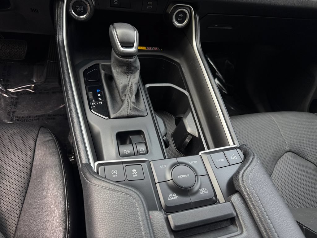 Used 2024 Toyota Grand Highlander AWD image 24