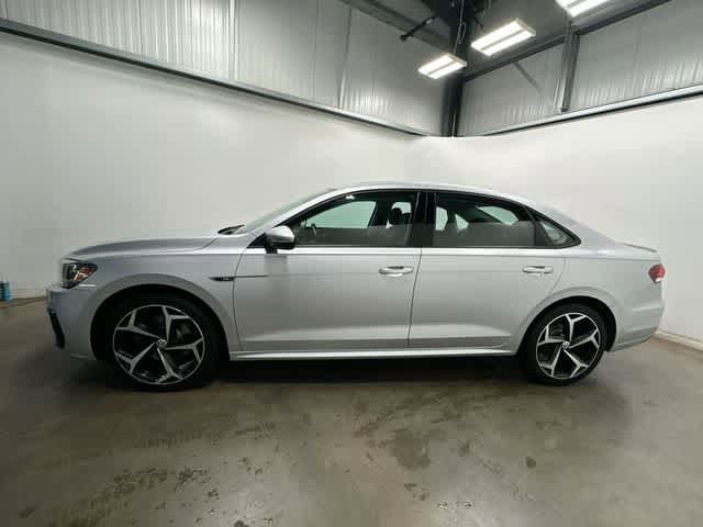 Certified 2020 Volkswagen Passat 2.0T R-Line FWD image 2