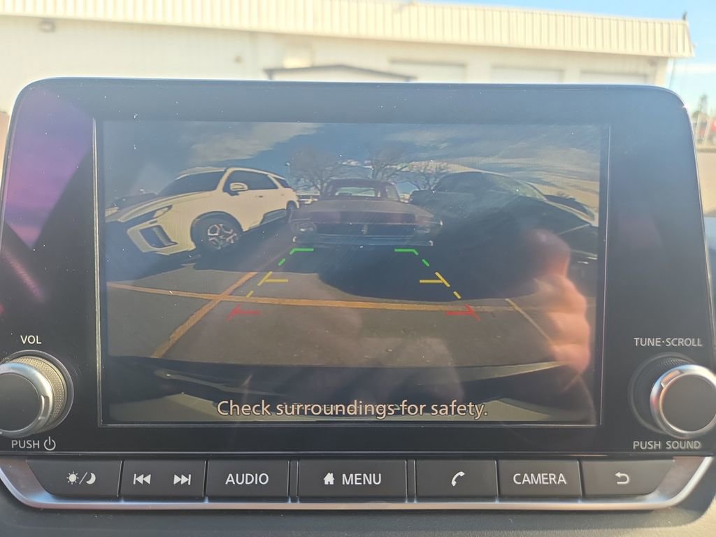 Used 2023 Nissan Rogue SV image 21