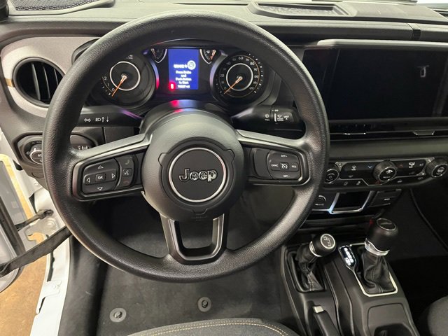 Used 2024 Jeep Gladiator Sport image 14