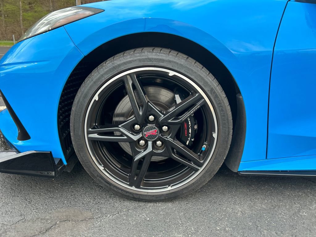 Used 2022 Chevrolet Corvette Stingray Premium Cpe w/ Z51 Performance Package RWD image 28