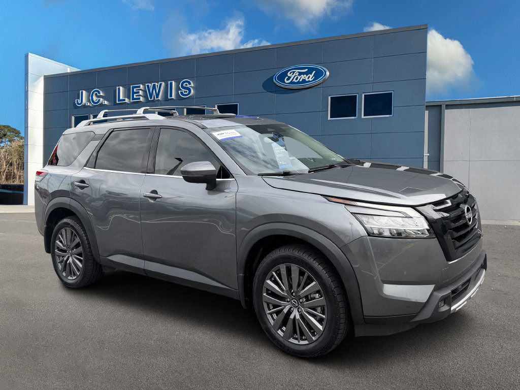 Used 2024 Nissan Pathfinder SL w/ SL Premium Package