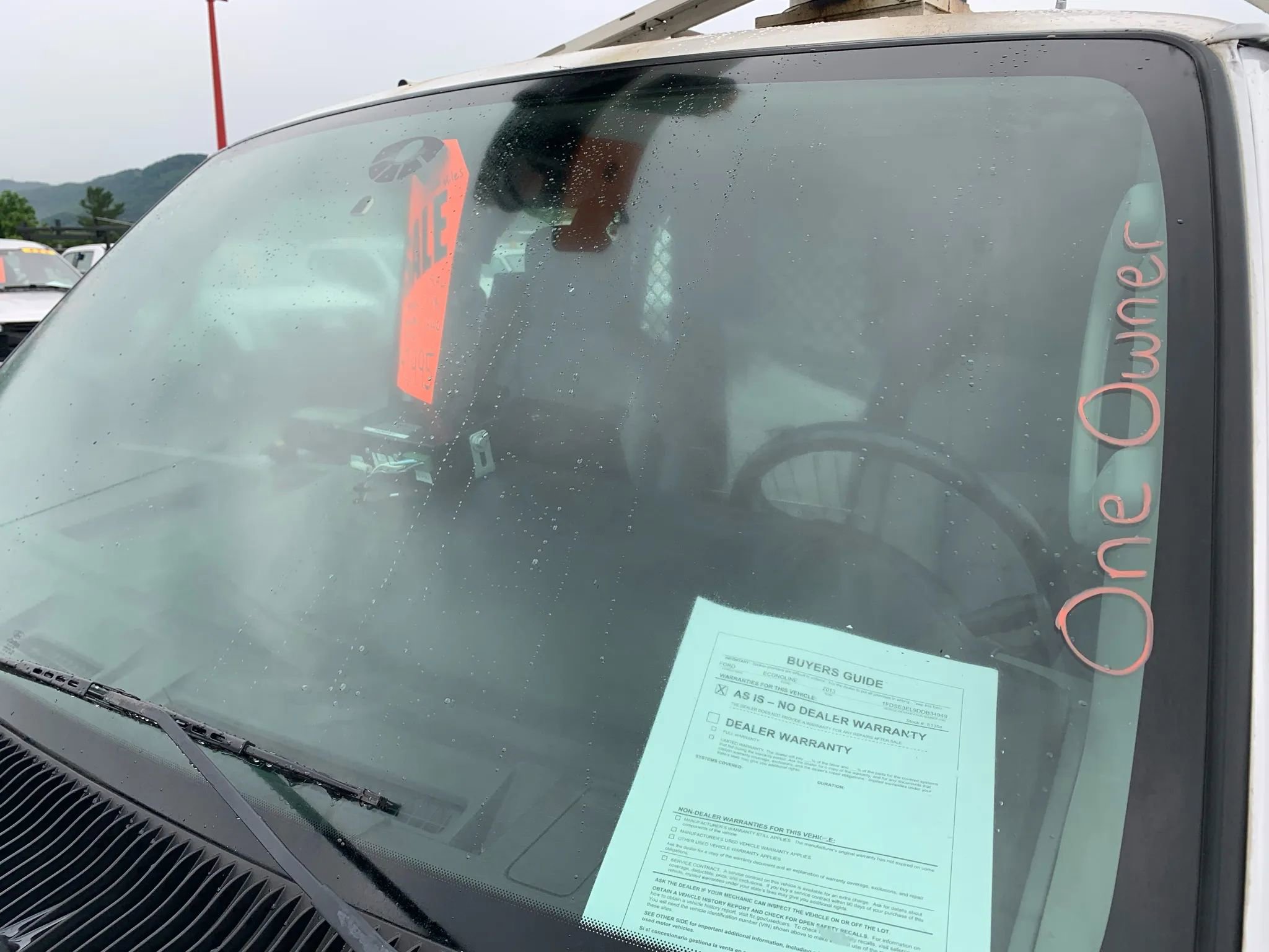 Used 2013 Ford E-350 and Econoline 350 Super Duty image 3