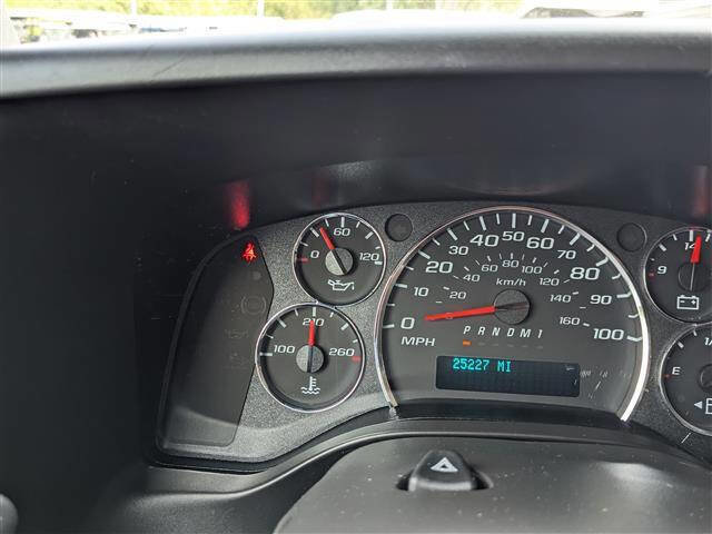 Used 2023 Chevrolet Express 2500 w/ Driver Convenience Package image 20