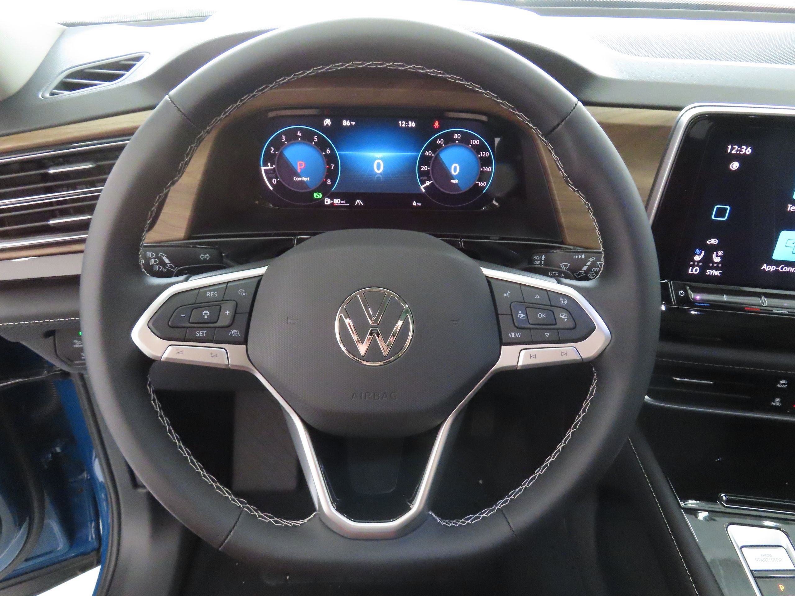 New 2025 Volkswagen Atlas SE FWD image 16