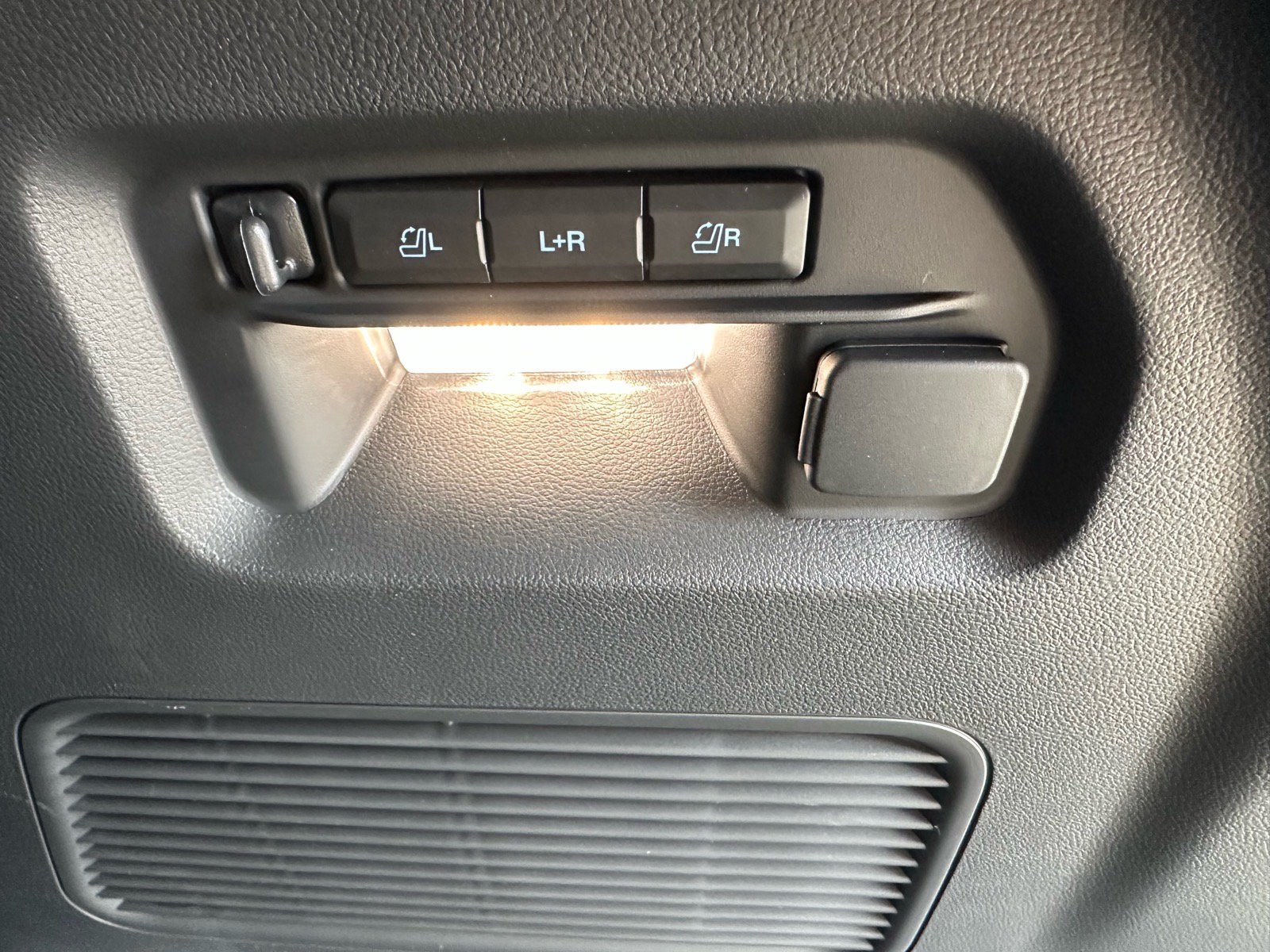 New 2026 Ford Explorer ST w/ Sun And Sound Package RWD image 30