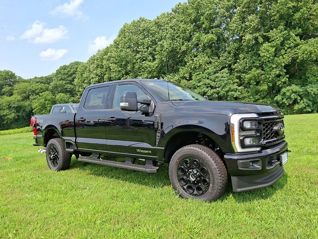 New 2026 Ford F250 Lariat w/ Black Appearance Package AWD/4WD image 1