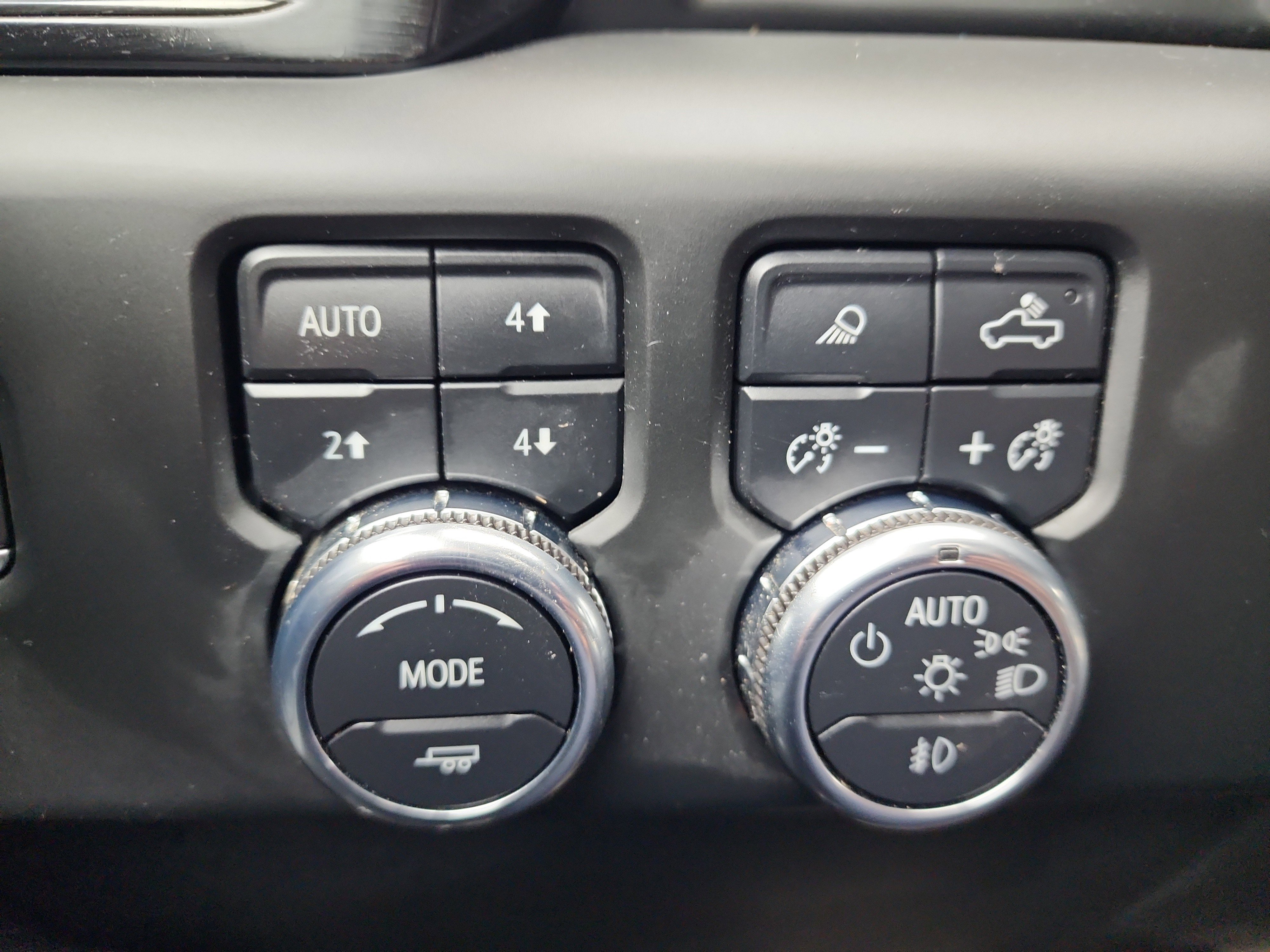 Certified 2024 GMC Sierra 2500 AT4 w/ AT4 Preferred Package image 24