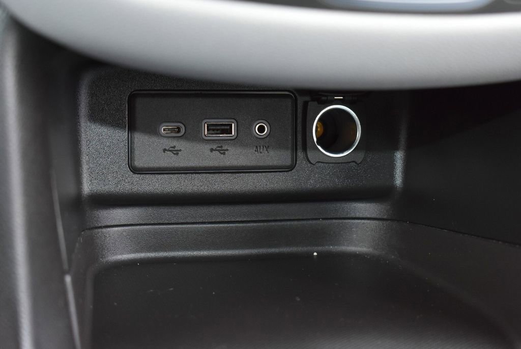 Used 2020 Chevrolet Equinox LS w/ LS Convenience Package FWD image 19