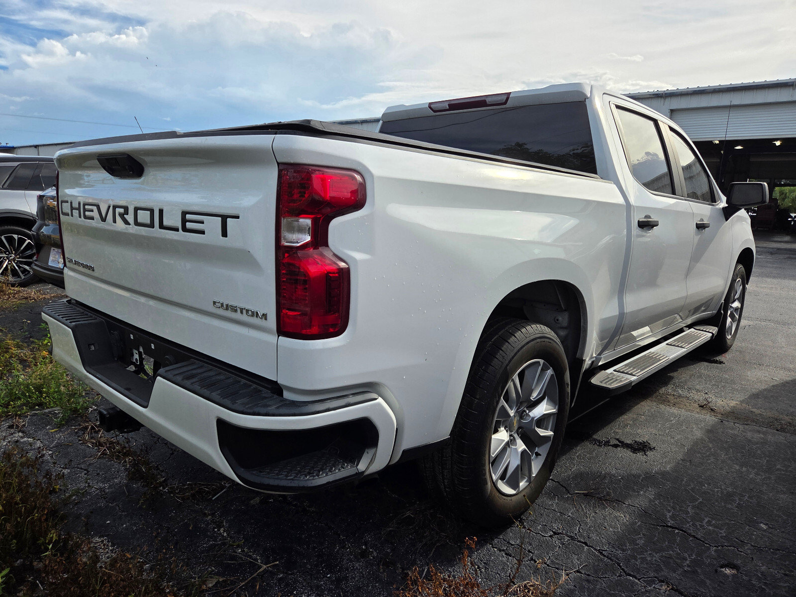 Used 2023 Chevrolet Silverado 1500 Custom RWD image 4