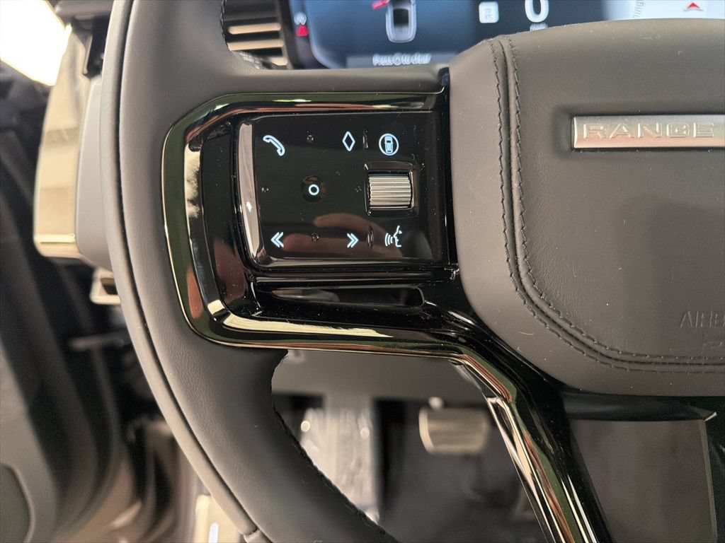 New 2026 Land Rover Range Rover Sport Dynamic SE AWD/4WD image 12