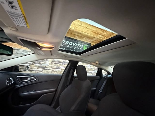 Used 2016 Chrysler 200 Limited w/ Anniversary Edition FWD image 27