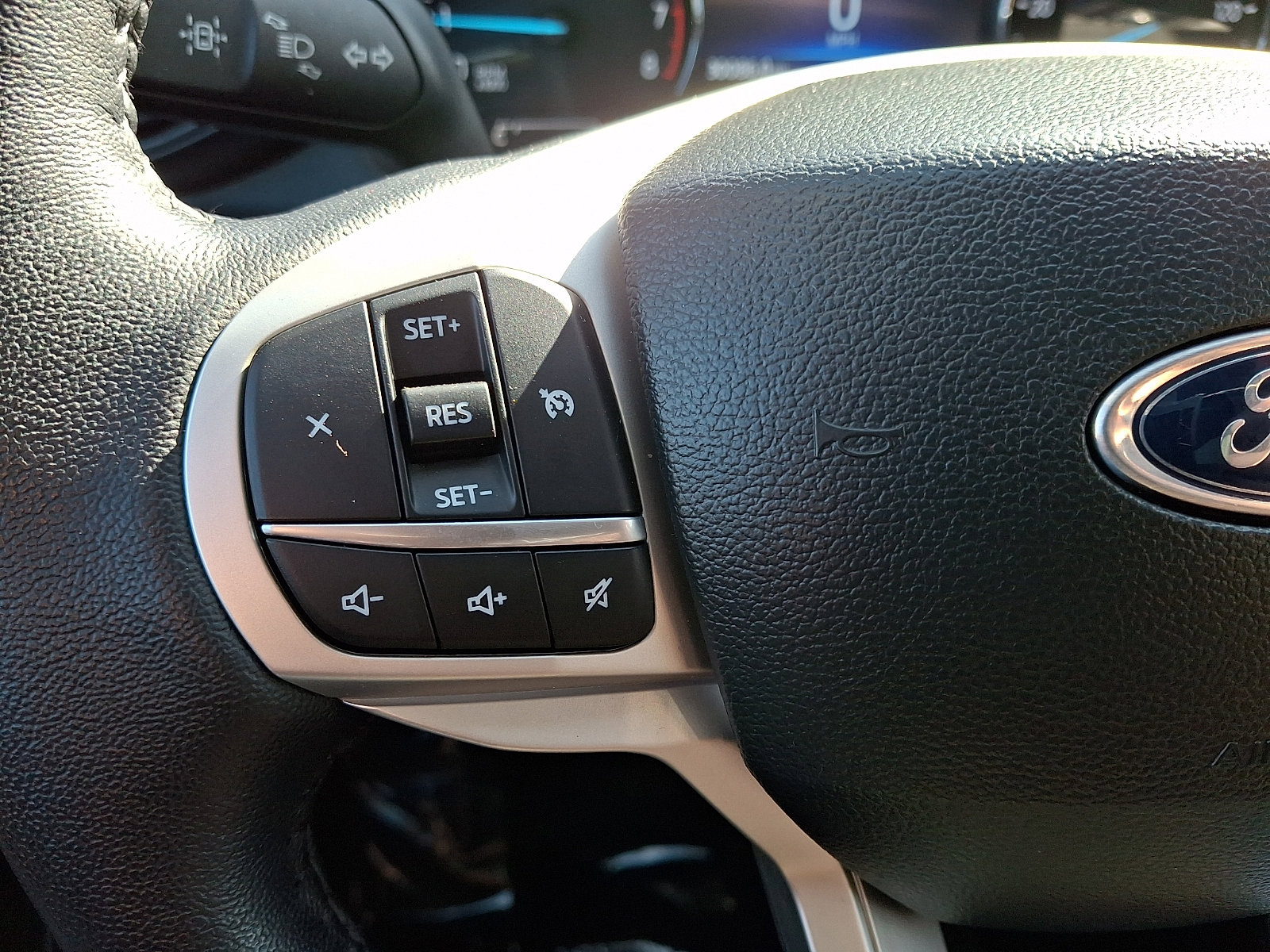 Certified 2023 Ford Explorer XLT AWD/4WD image 21