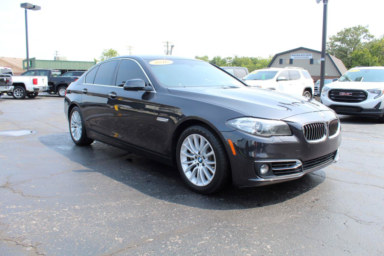 Used 2016 BMW 528i xDrive Sedan AWD/4WD image 3